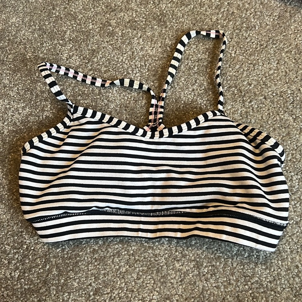 lululemon sports bra